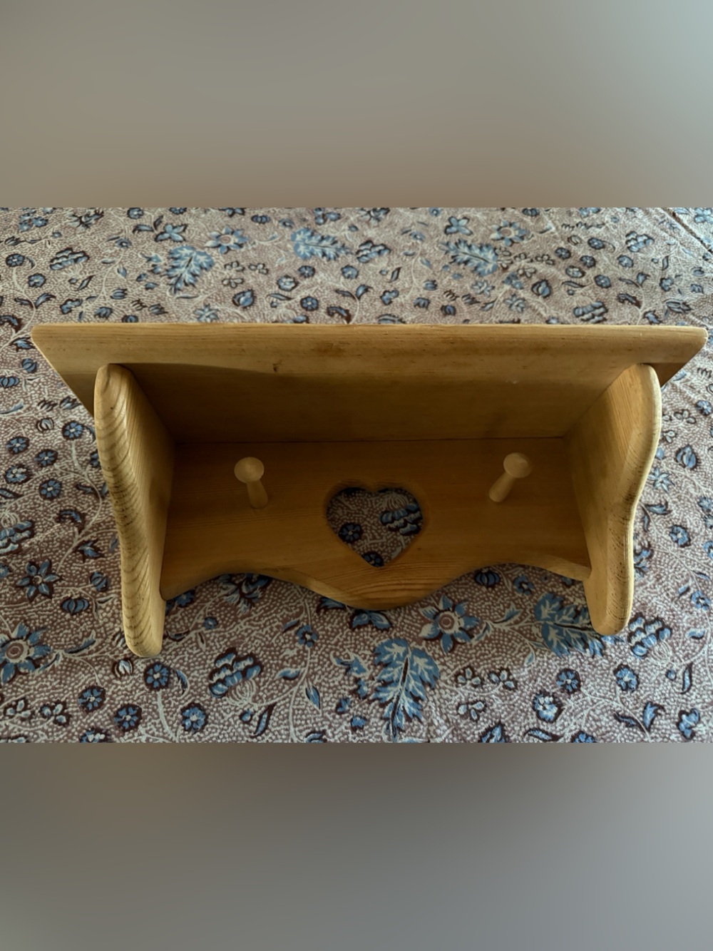 Wood Shelves w/ Heart Cut Out Grannycore Country Cottage 16"